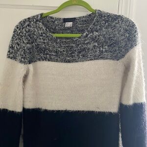 Venus XS stripped sweater
